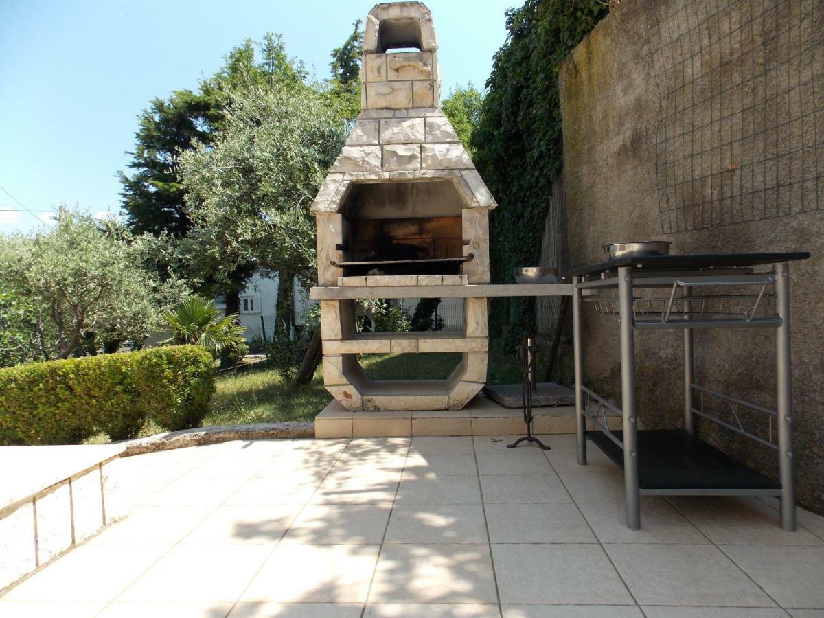 יאדראנובו Apartments Rogic מראה חיצוני תמונה